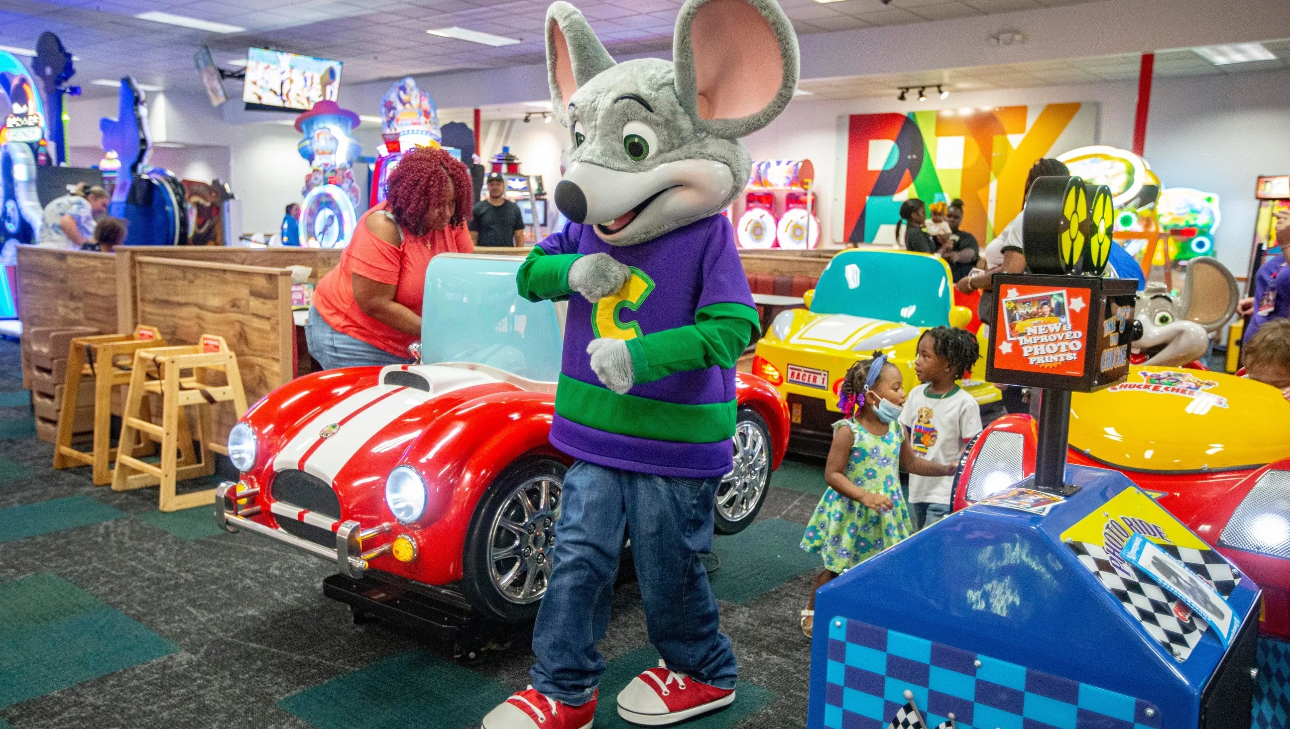 Pop! Ad Icons - Chuck E. Cheese's - Retro Chuck E. Cheese - #186