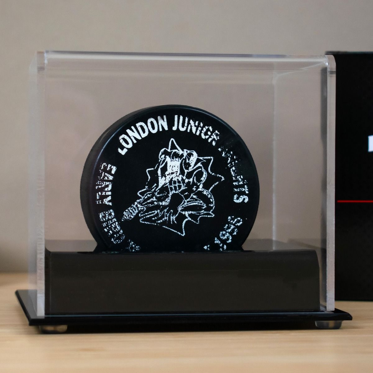 BCW - Hockey - Puck Display Deluxe (Acrylic) BCW 722626000119